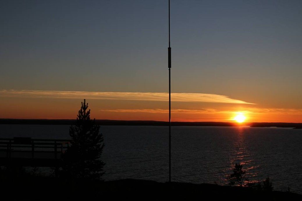 Vertical antenna in sunset Vertical antenna in sunset