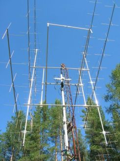 144 MHz 6x16 el IØJXX för EME och 4x32 element för 432 MHz 144 MHz 6x16 el IØJXX för EME och 4x32 element för 432 MHz